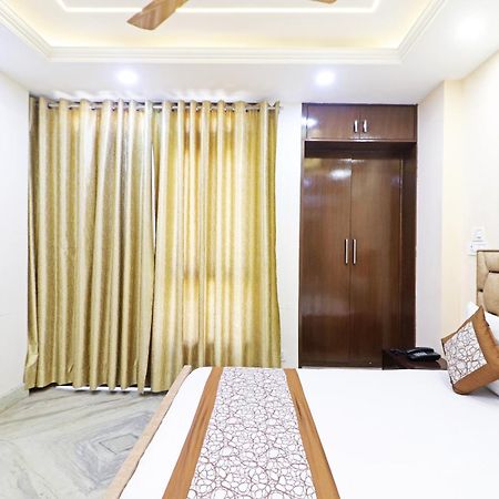 ניו דלהי Hotel Samrat Residency 10 Mints Walking Distance Nizamuddin Railway Station מראה חיצוני תמונה
