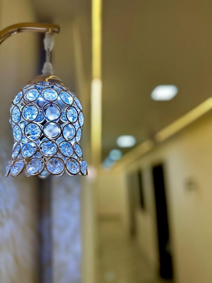 ניו דלהי Hotel Samrat Residency 10 Mints Walking Distance Nizamuddin Railway Station מראה חיצוני תמונה