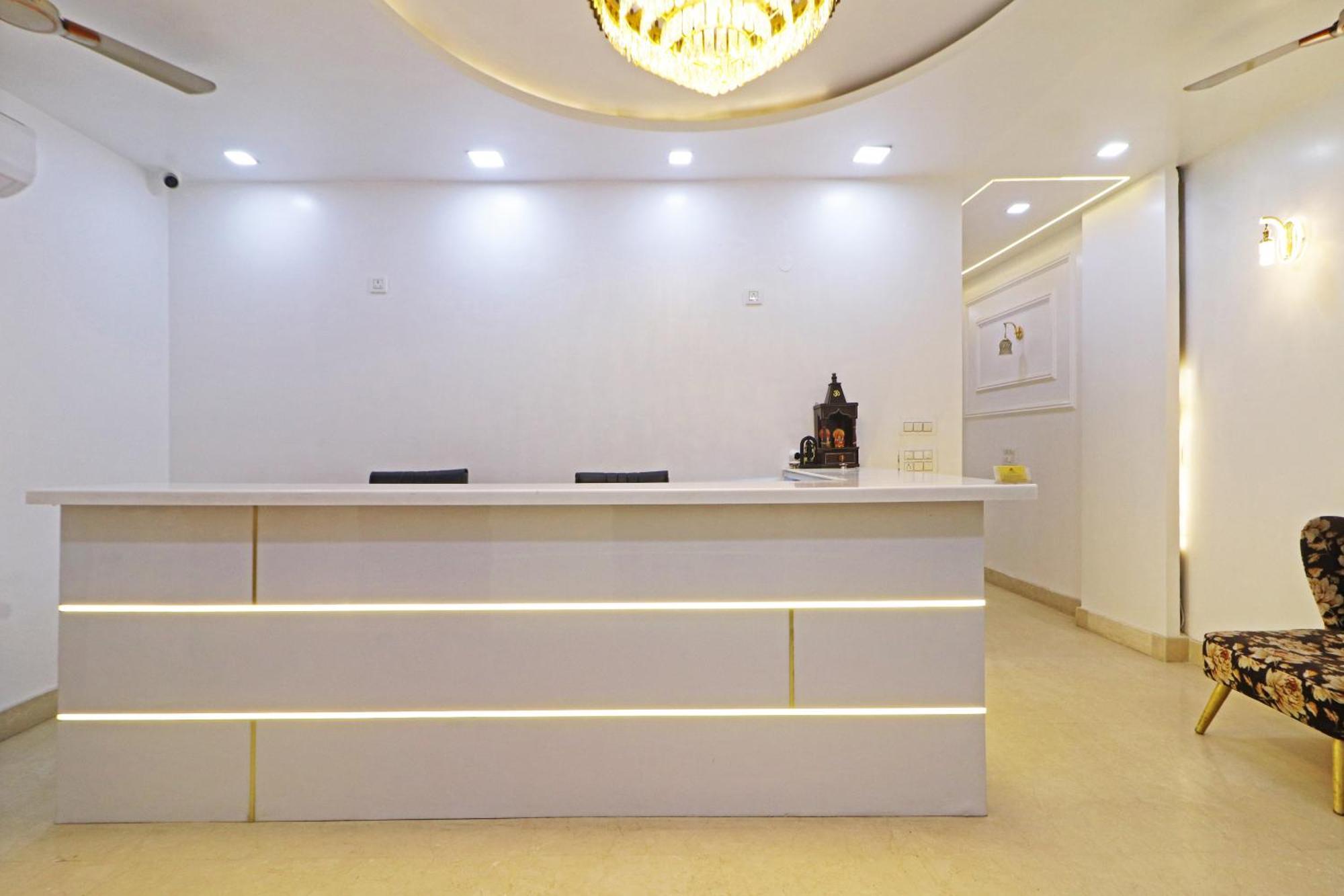 ניו דלהי Hotel Samrat Residency 10 Mints Walking Distance Nizamuddin Railway Station מראה חיצוני תמונה