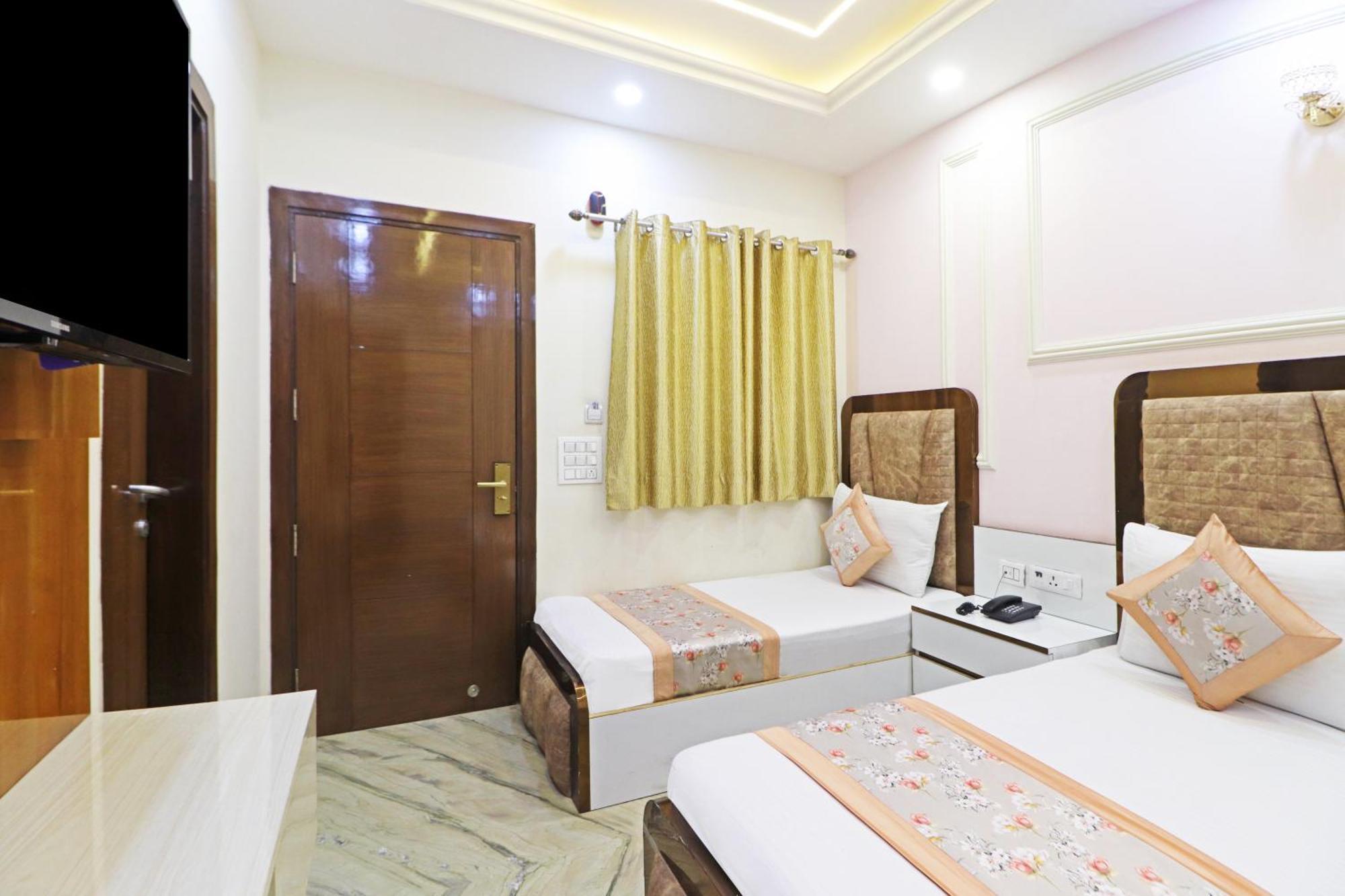 ניו דלהי Hotel Samrat Residency 10 Mints Walking Distance Nizamuddin Railway Station מראה חיצוני תמונה