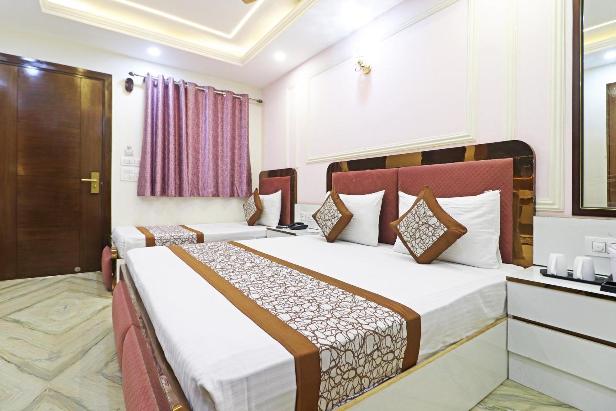 ניו דלהי Hotel Samrat Residency 10 Mints Walking Distance Nizamuddin Railway Station מראה חיצוני תמונה