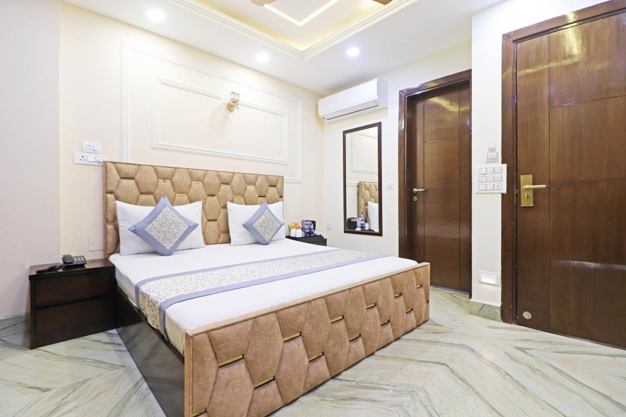 ניו דלהי Hotel Samrat Residency 10 Mints Walking Distance Nizamuddin Railway Station מראה חיצוני תמונה