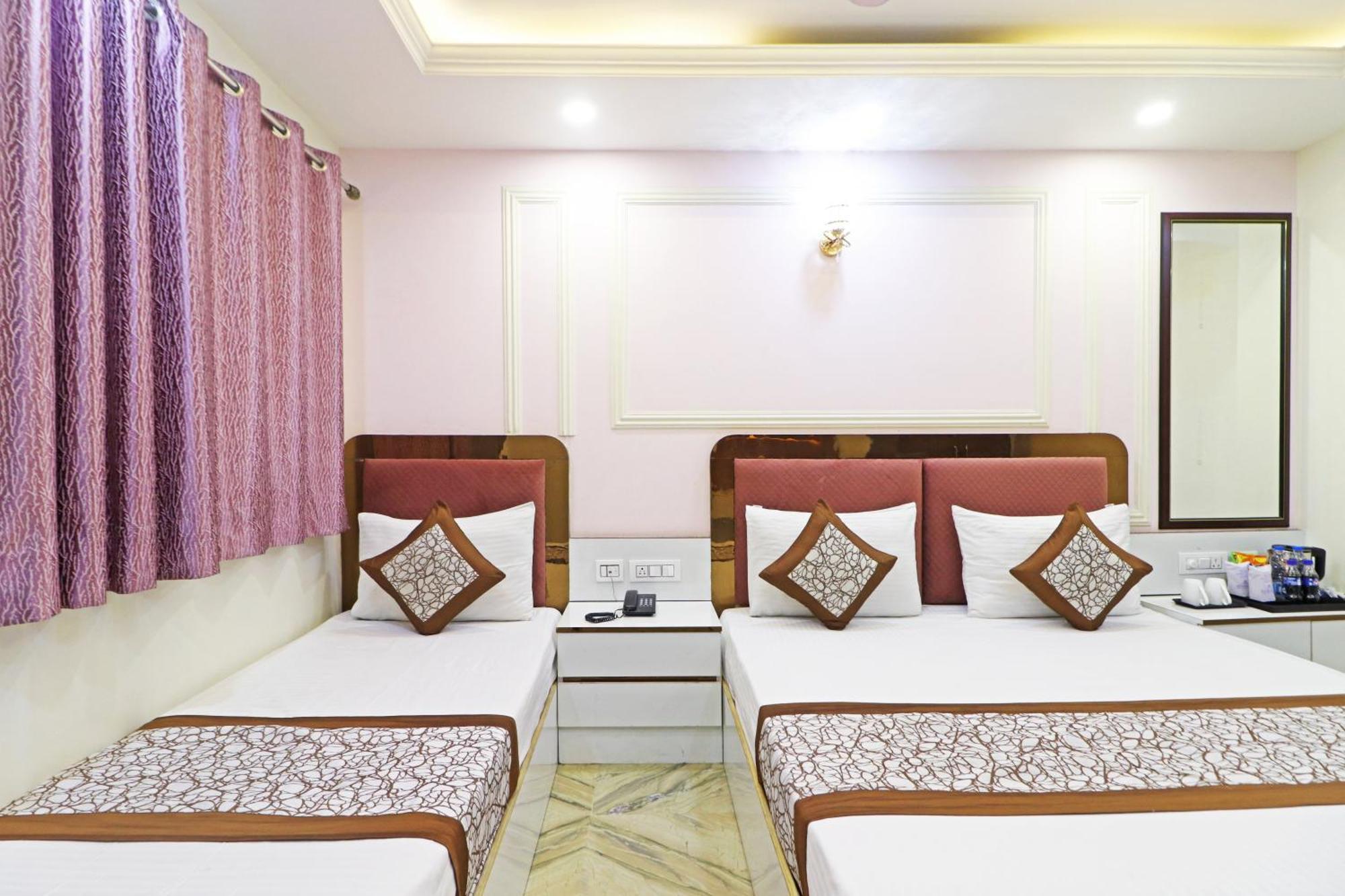 ניו דלהי Hotel Samrat Residency 10 Mints Walking Distance Nizamuddin Railway Station מראה חיצוני תמונה