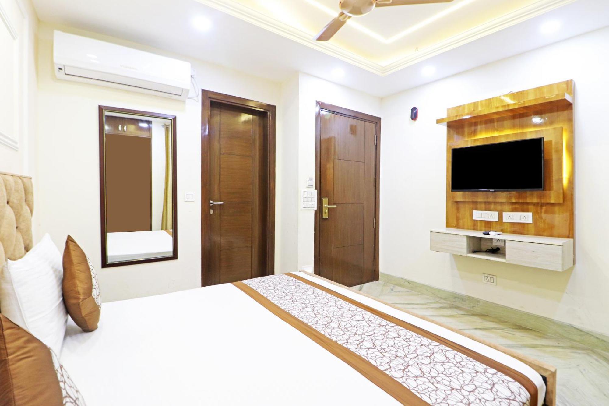 ניו דלהי Hotel Samrat Residency 10 Mints Walking Distance Nizamuddin Railway Station מראה חיצוני תמונה