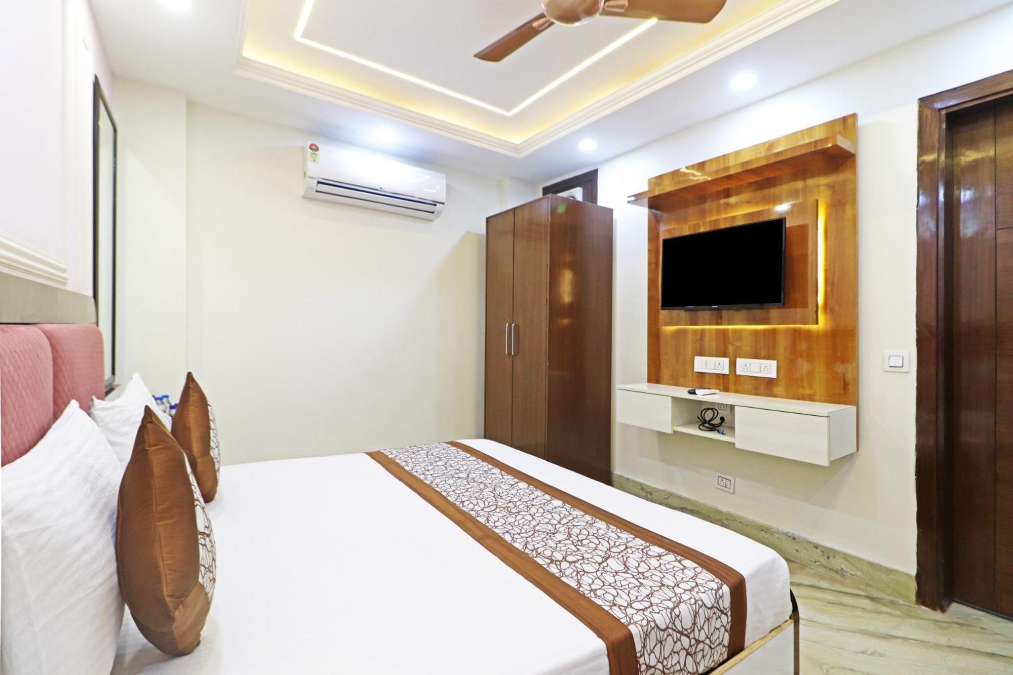 ניו דלהי Hotel Samrat Residency 10 Mints Walking Distance Nizamuddin Railway Station מראה חיצוני תמונה