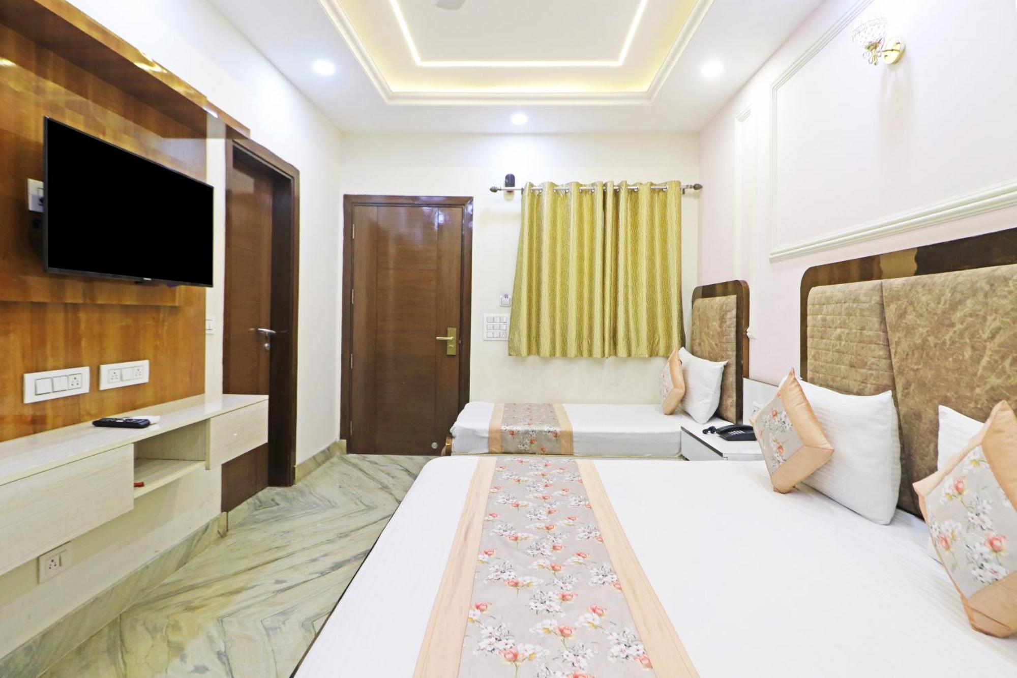 ניו דלהי Hotel Samrat Residency 10 Mints Walking Distance Nizamuddin Railway Station מראה חיצוני תמונה