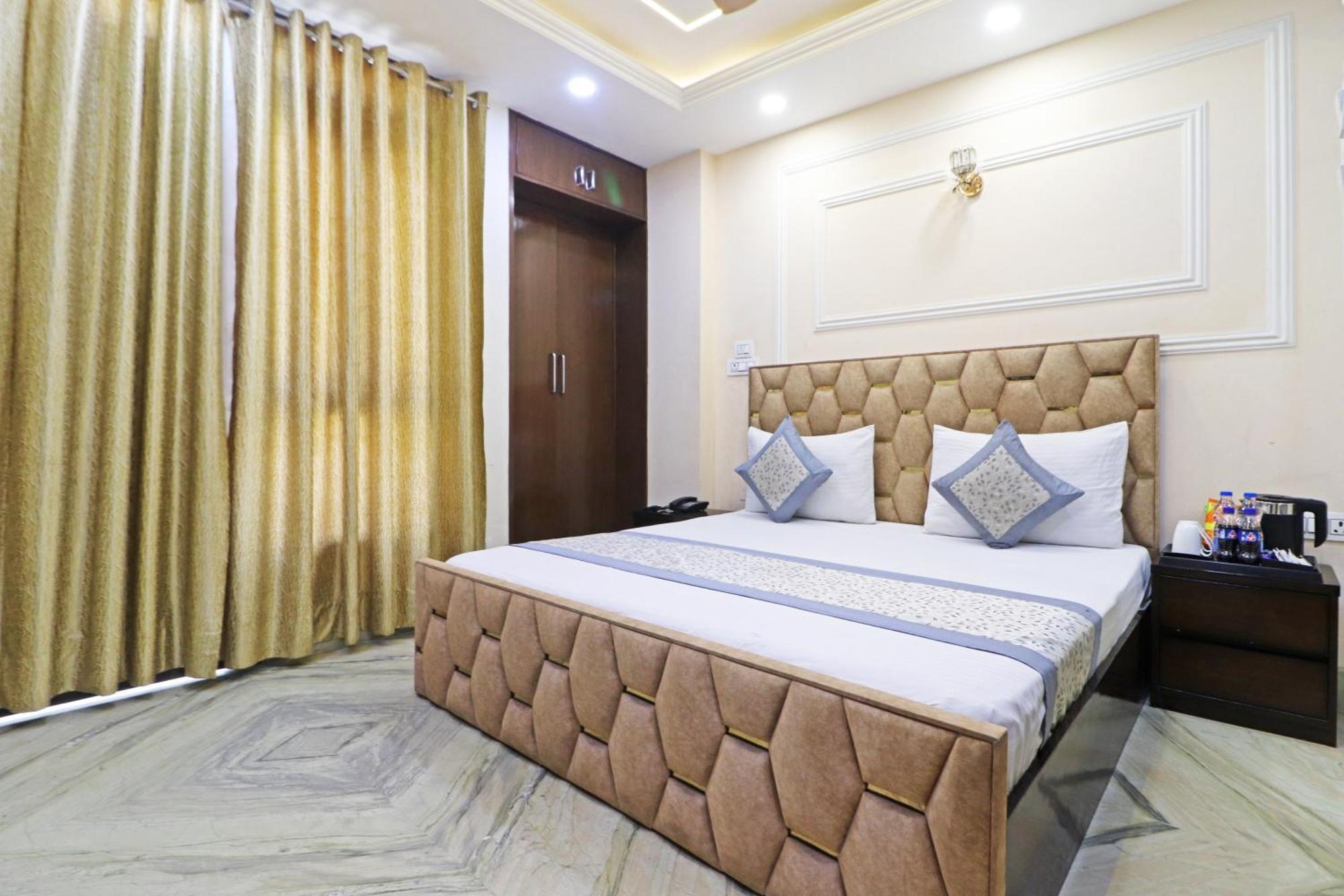 ניו דלהי Hotel Samrat Residency 10 Mints Walking Distance Nizamuddin Railway Station מראה חיצוני תמונה