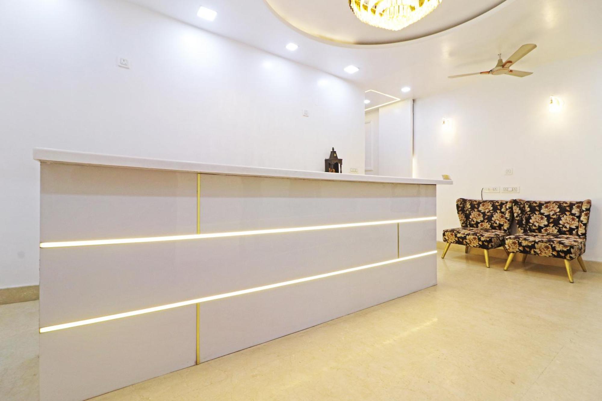 ניו דלהי Hotel Samrat Residency 10 Mints Walking Distance Nizamuddin Railway Station מראה חיצוני תמונה