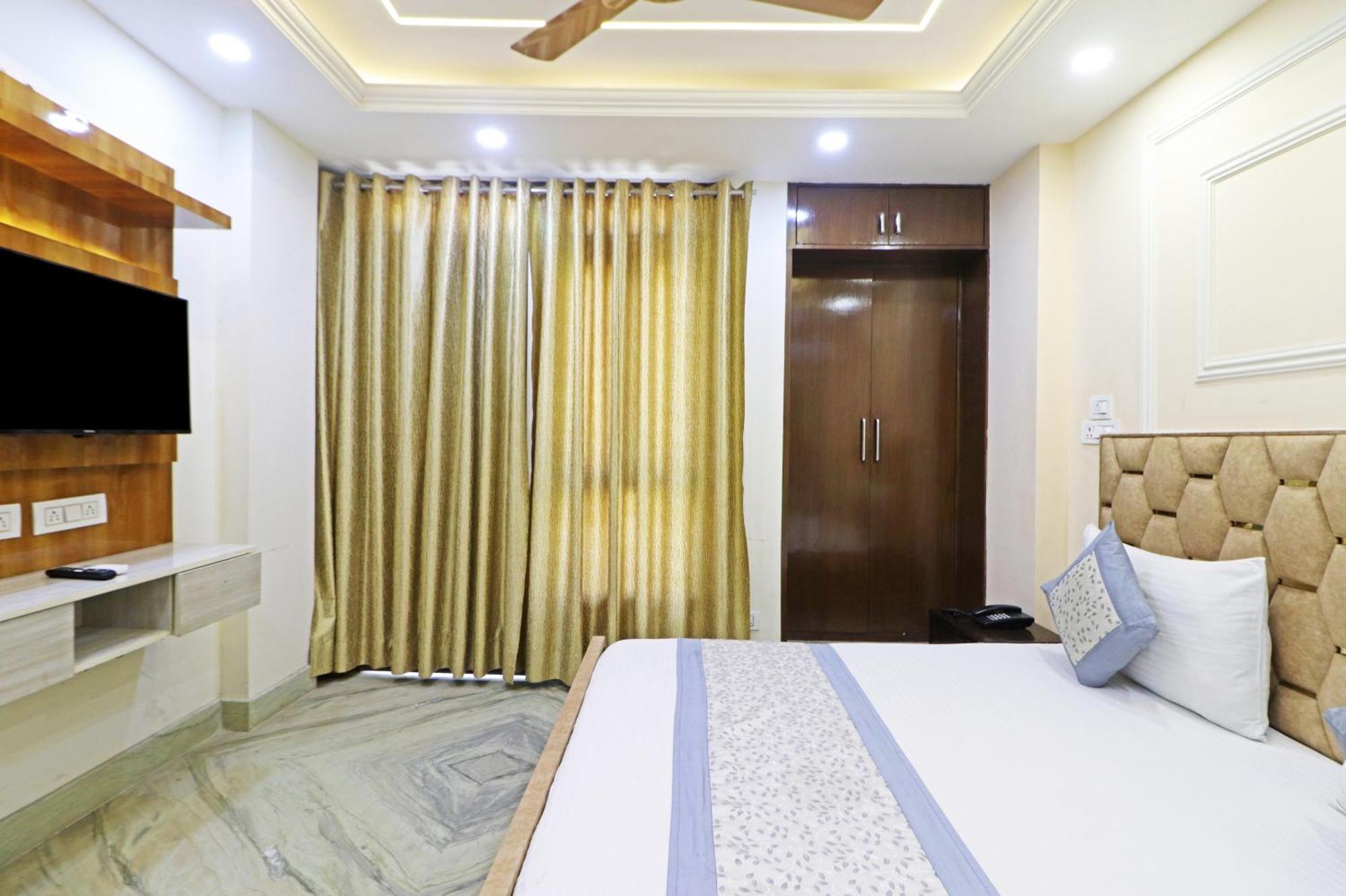 ניו דלהי Hotel Samrat Residency 10 Mints Walking Distance Nizamuddin Railway Station מראה חיצוני תמונה